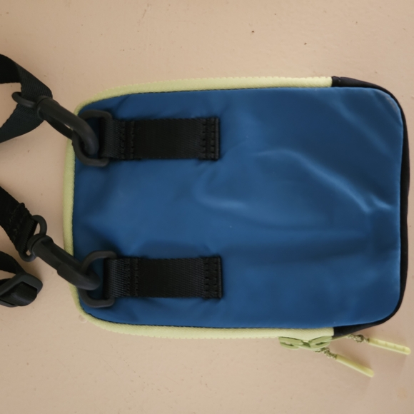 lululemon Easy Access Crossbody Bag - Picture 2 of 8